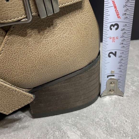 Breckelle’s Bronco-11 Light Brown Size 8.5m - Picture 7 of 11